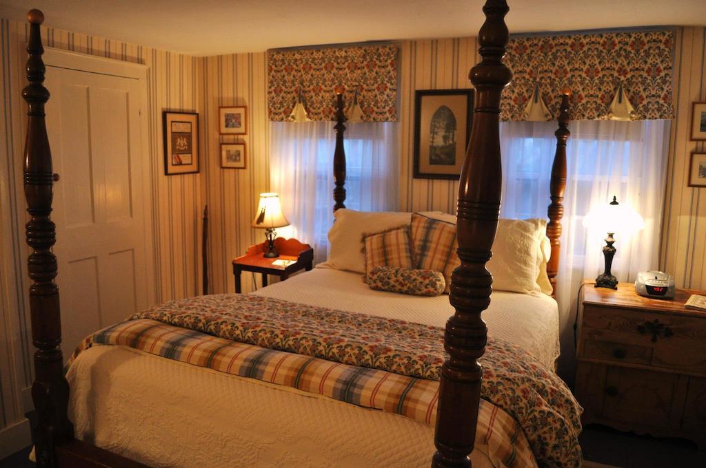 Colby Hill Inn Henniker Habitación foto