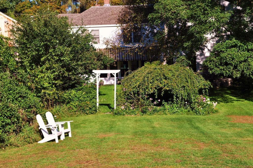 Colby Hill Inn Henniker Habitación foto